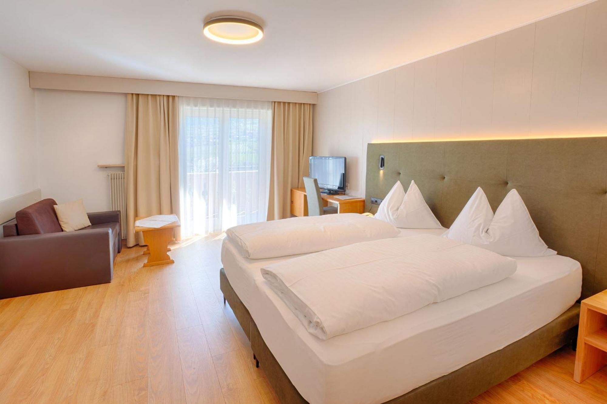 נטורנו Hotel Lamm מראה חיצוני תמונה